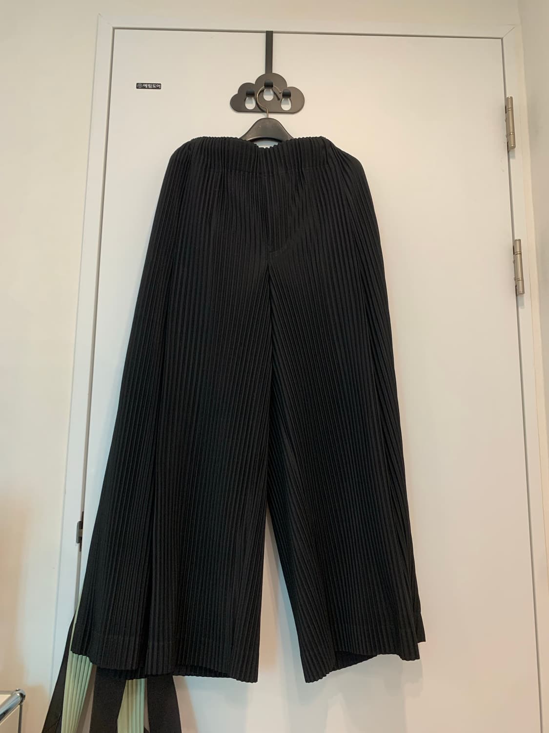 옴므플리세 하카마 팬츠 블랙 1 상품이미지1