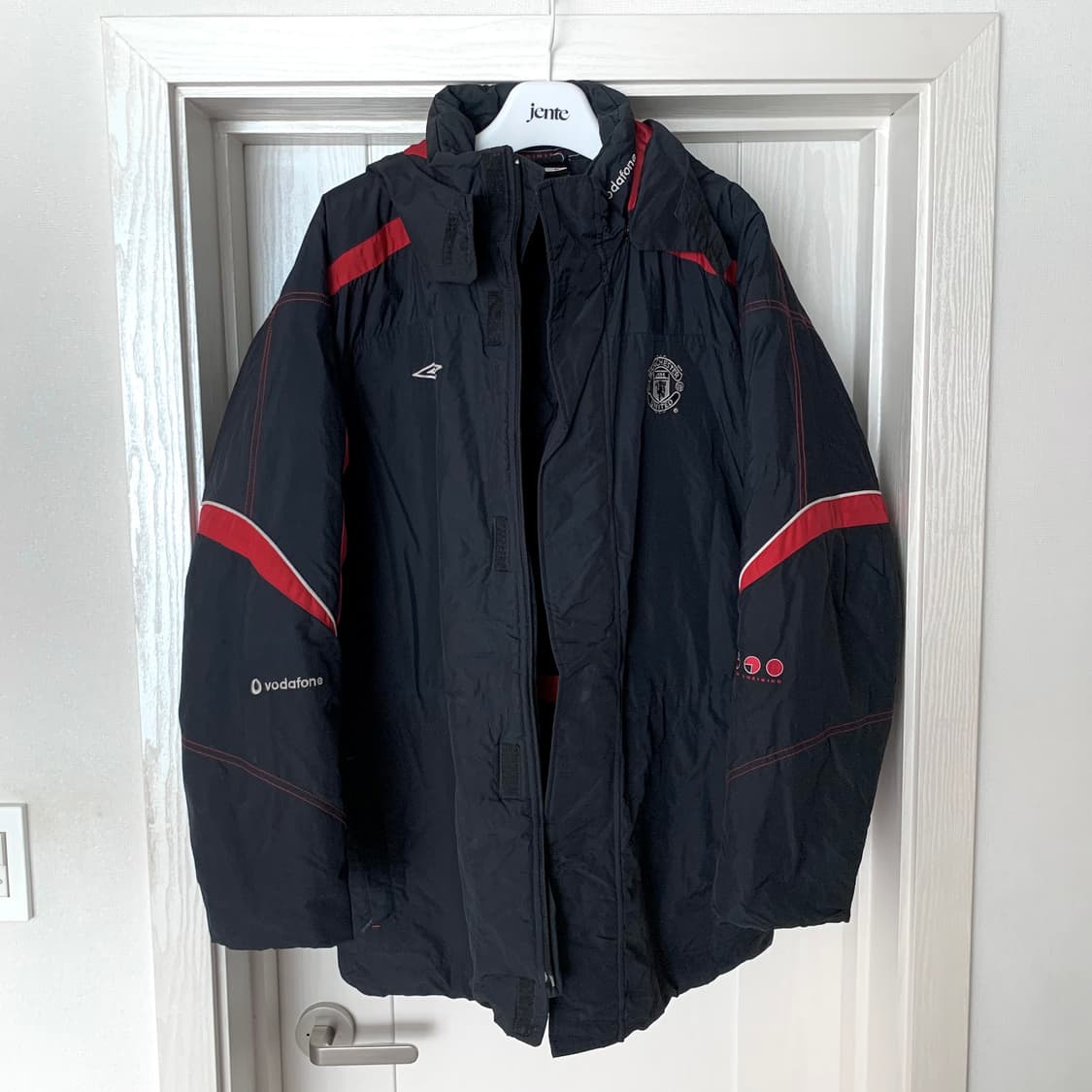 엄브로 맨유 빈티지 패딩 파카 vodafone 맨체스터 유나이티드 상품이미지1