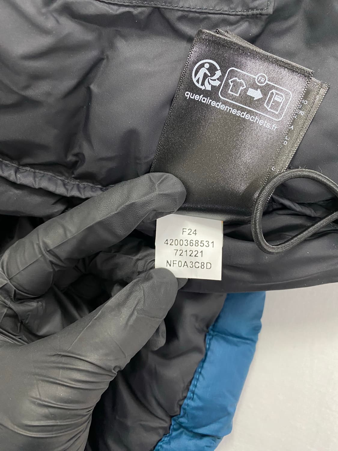 노스페이스 TNF 1996 레트로 눕시 700 패딩 M 상품이미지9