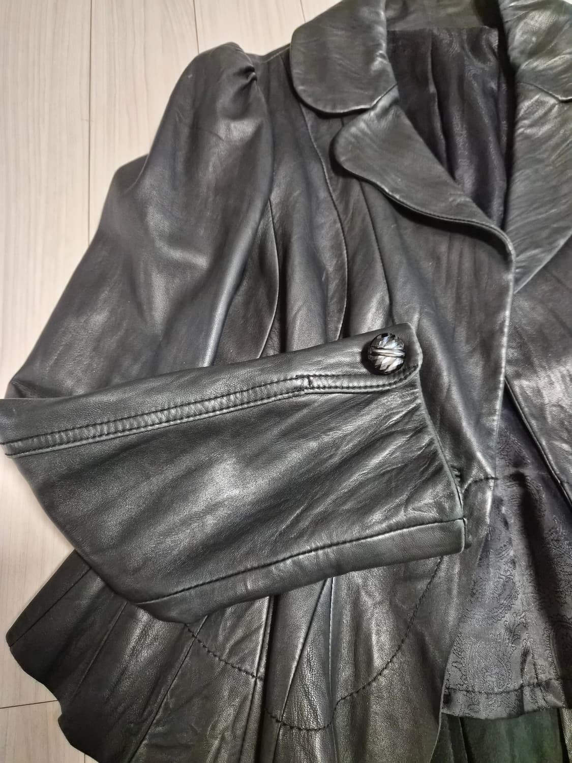 천연 양가죽 페플럼 슬림핏 자켓 (100% 리얼레더) 상품이미지3