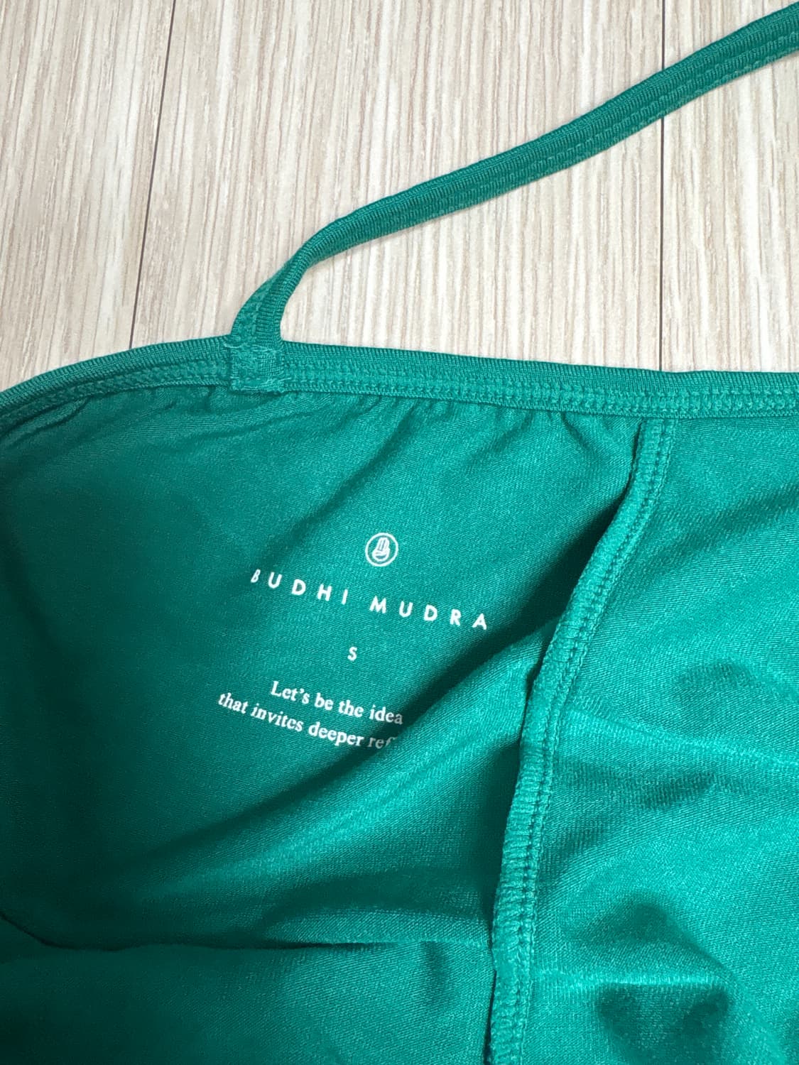 부디무드라 홀터탑 상품이미지5