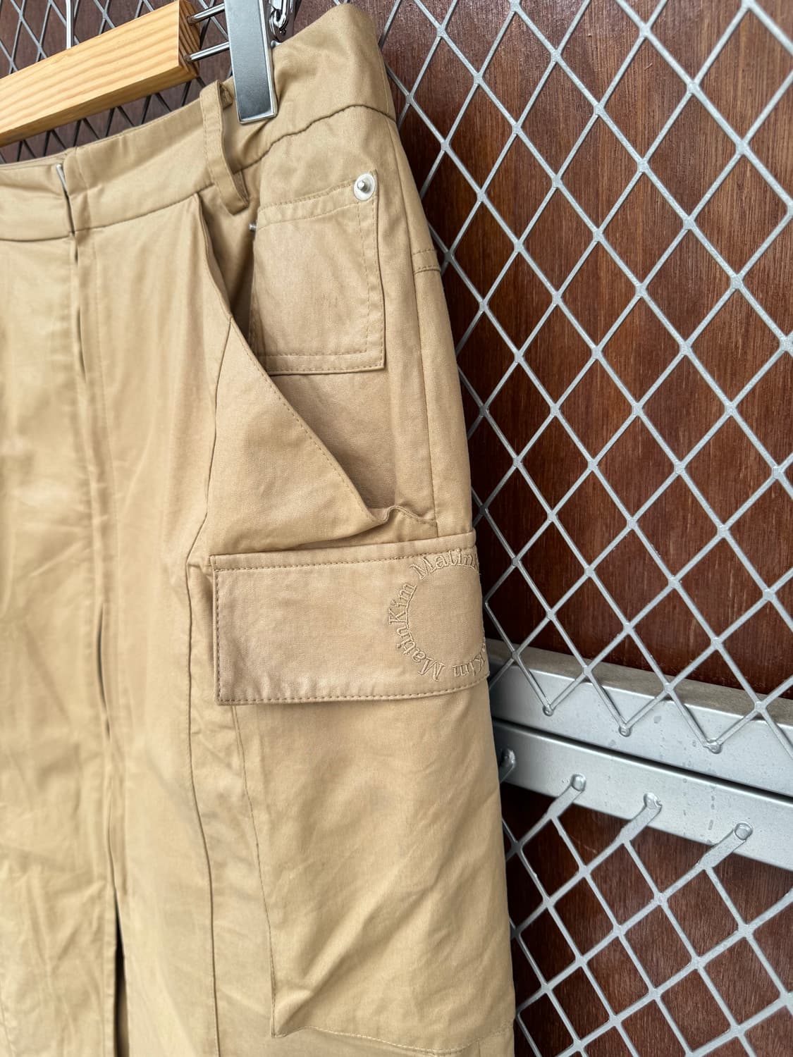 마뗑킴 코팅 카고 베이지 앞지퍼 트임 롱스커트 M 상품이미지4