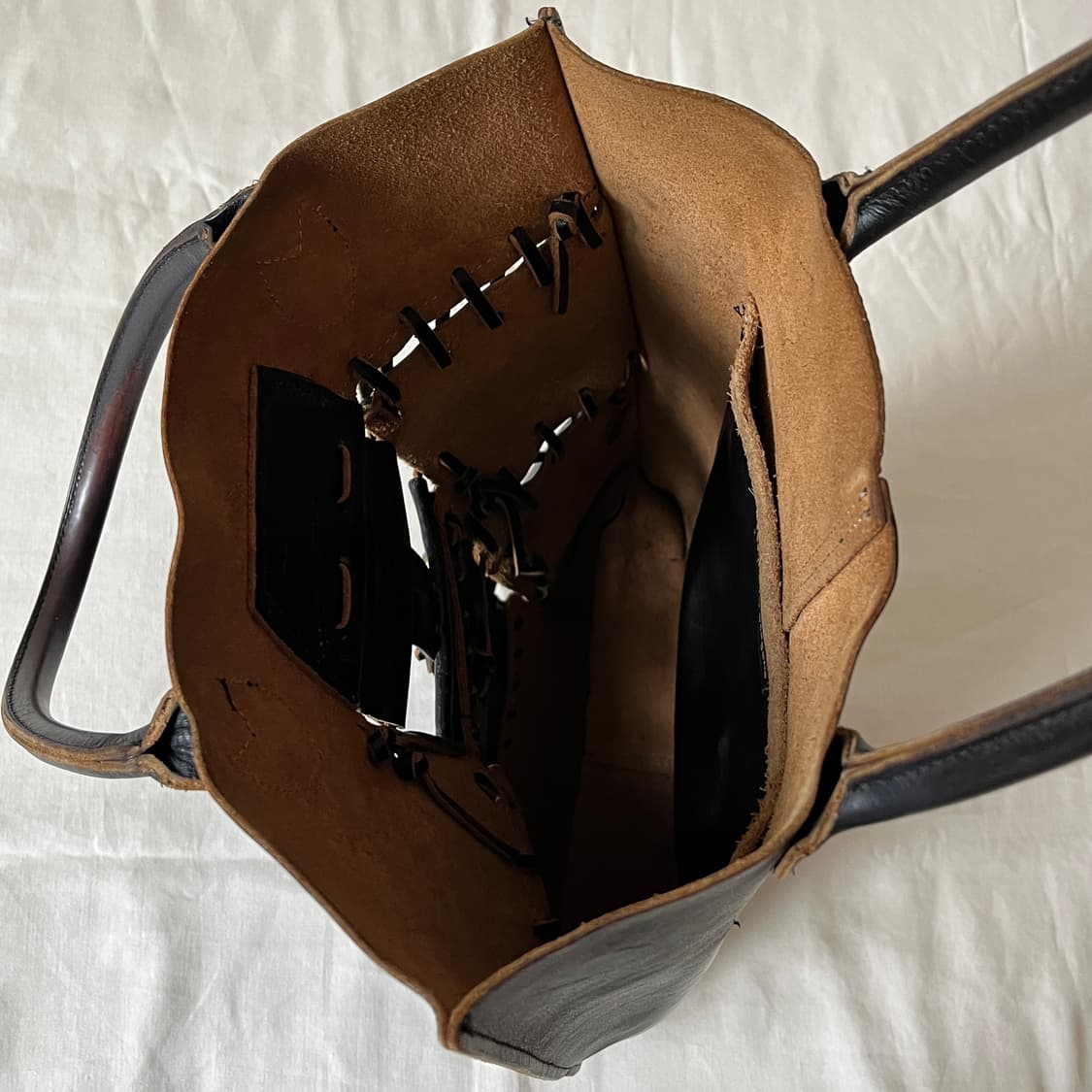 cut out leather tote 상품이미지7