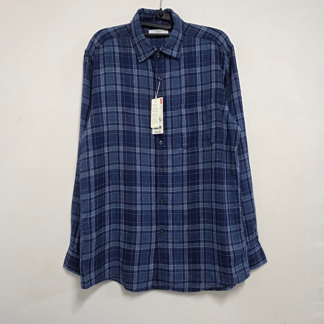 새상품) M 유니클로 프리미엄 린넨 체크 셔츠 네이비 블루 상품이미지2