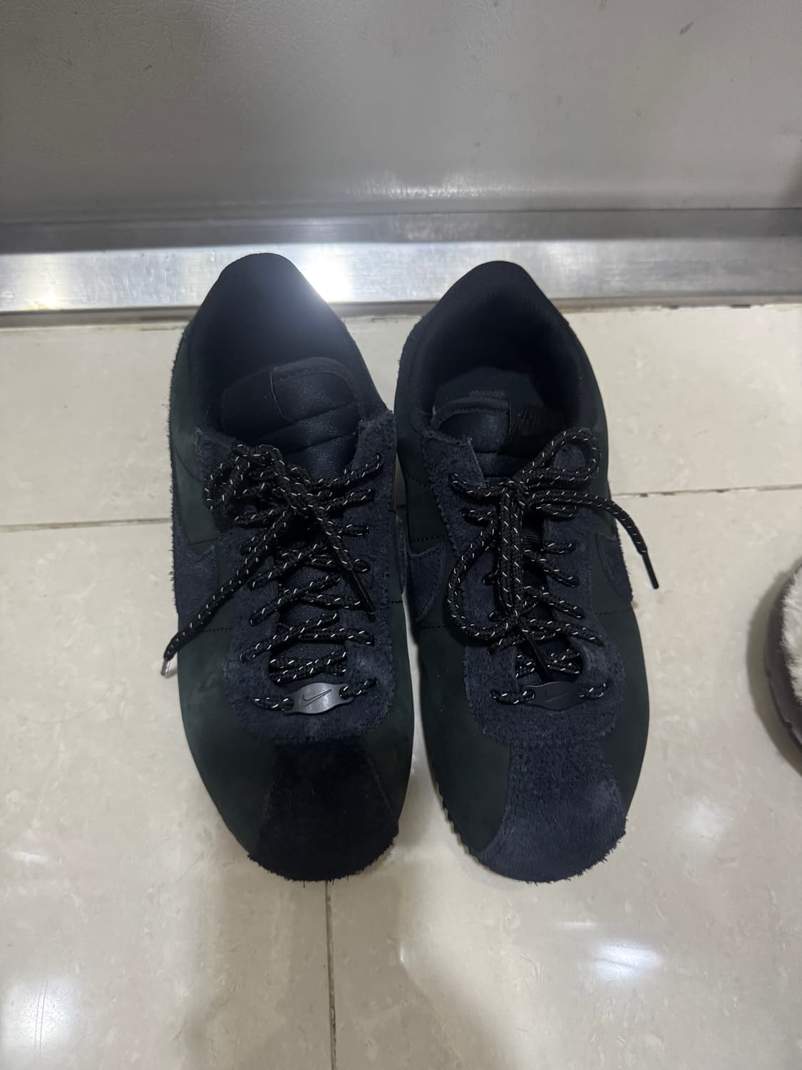 나이키 코르테즈 블랙 스웨이드 245 상품이미지3