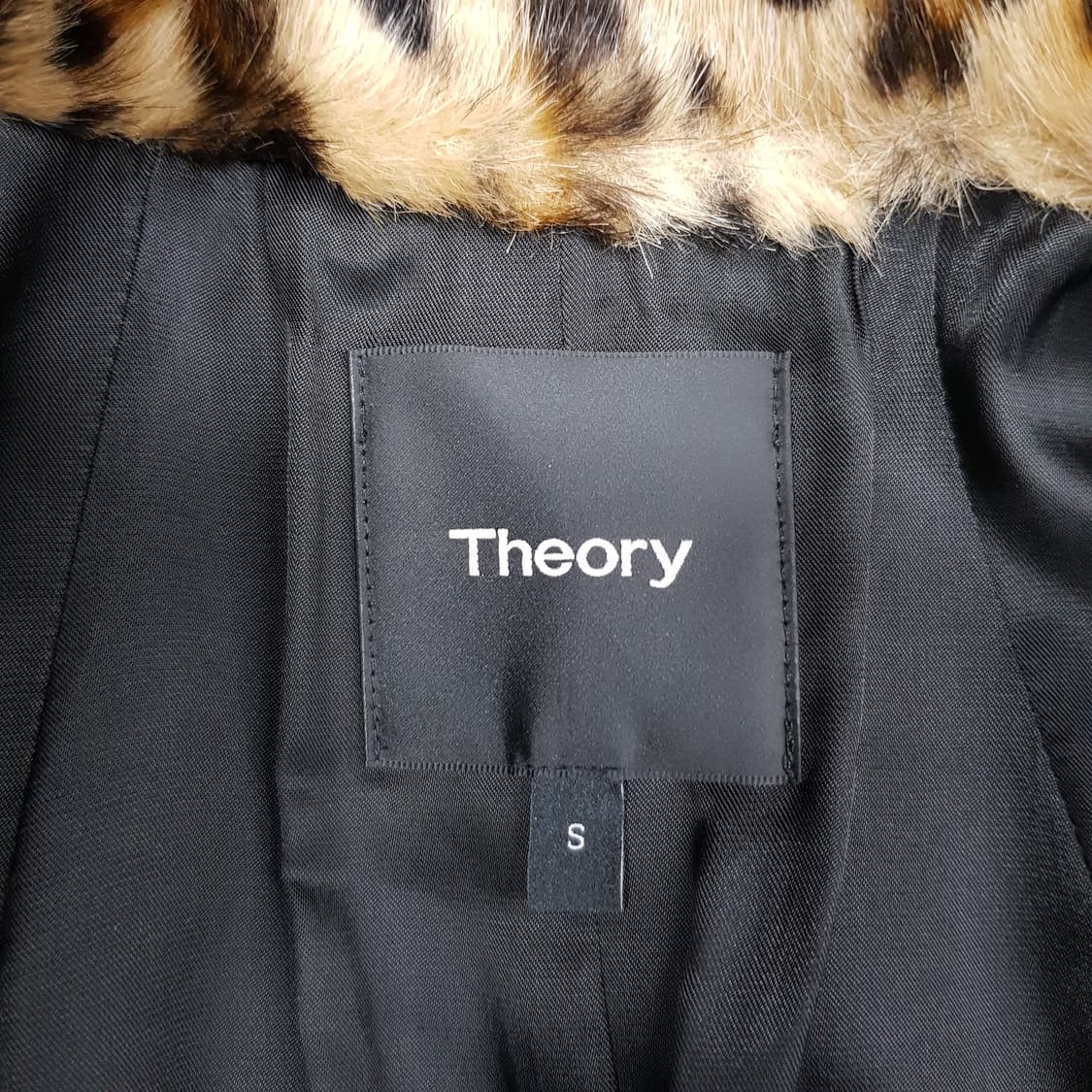 띠어리 theory 레오파드 인조퍼 오픈 자켓 s사이즈 상품이미지8