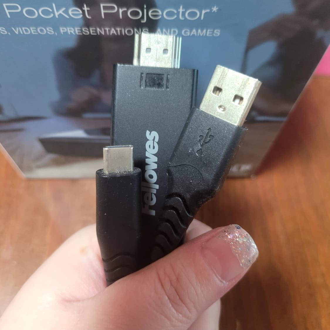 Brookstone HDMI 포켓 프로젝터 상품이미지5