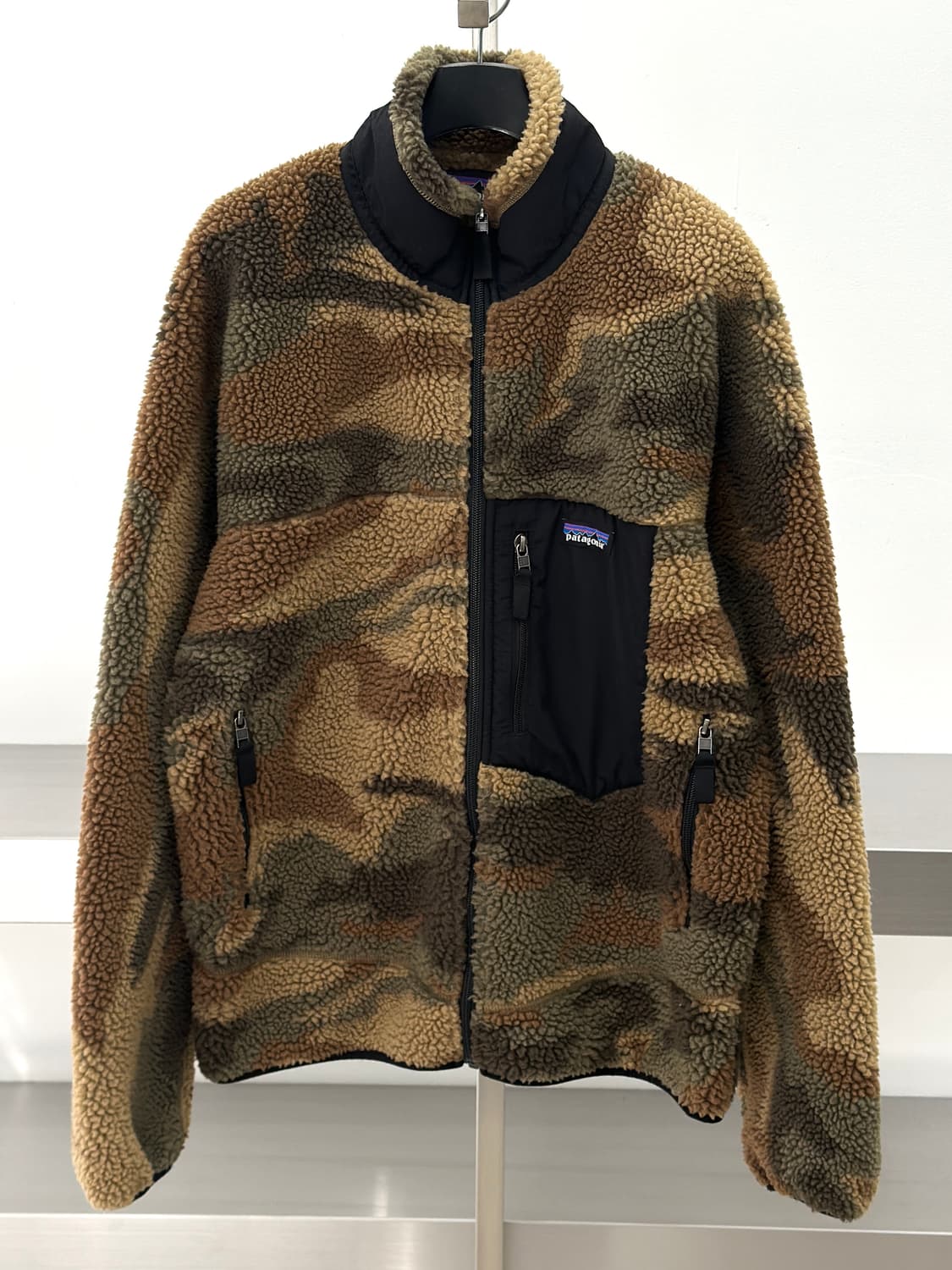 파타고니아 클래식 레트로X 카모 플리스 집업 상품이미지1