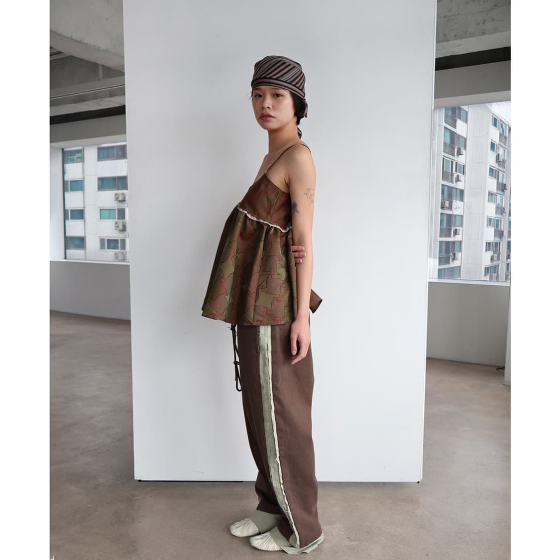 0tape 로우컷 레이어 트랙 팬츠 상품이미지1