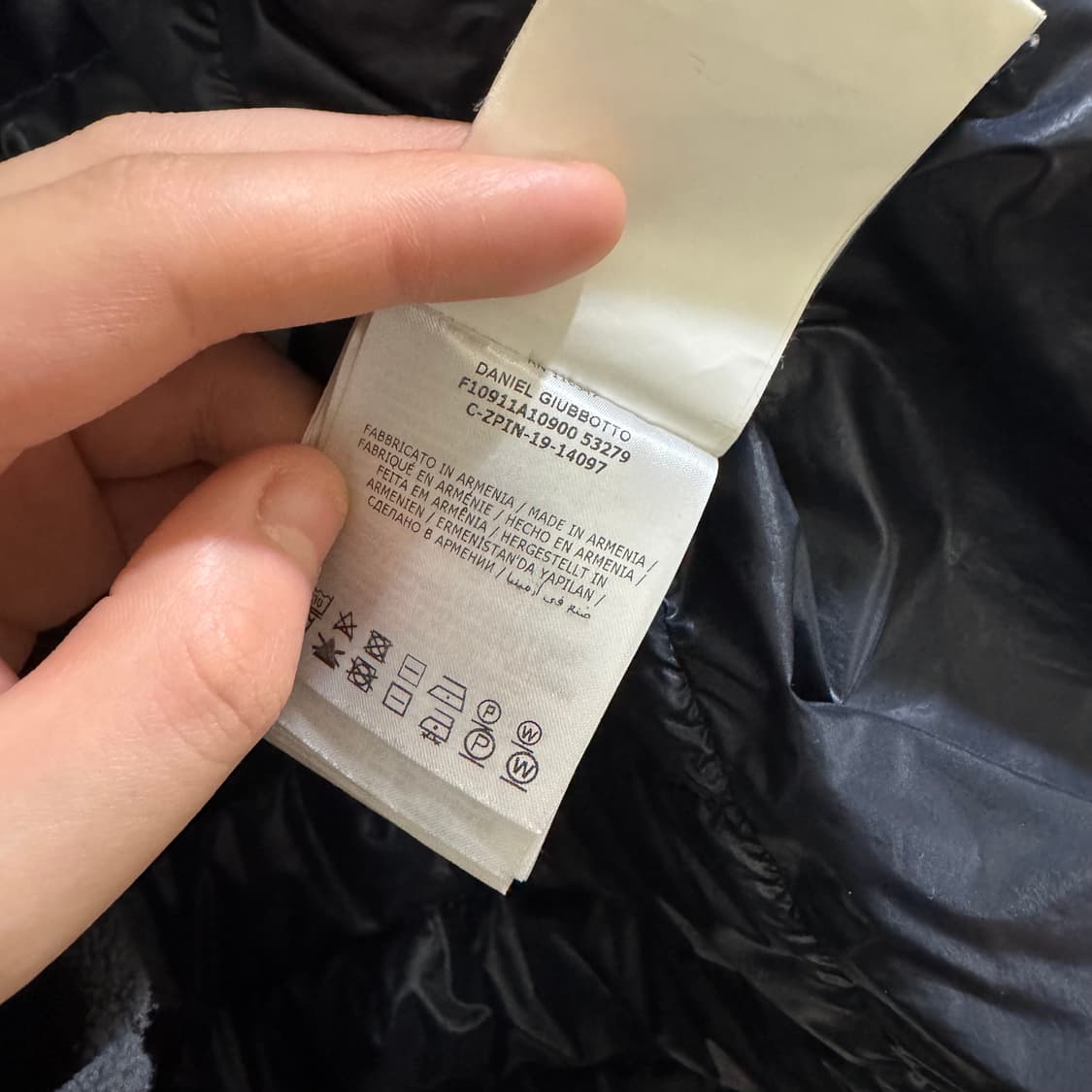 몽클레어 다니엘 경량패딩 5사이즈 네이비 상품이미지9