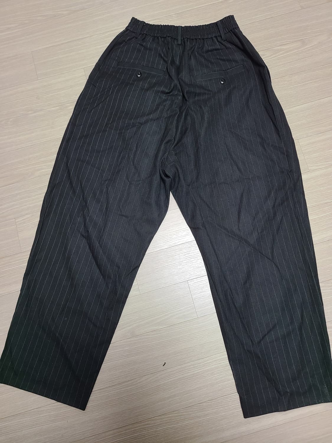 노운 와이드 테이퍼드 팬츠 스트라이프 블랙 상품이미지3