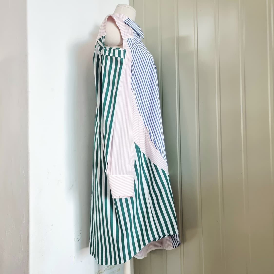 사카이 sacai 숄더트임 언발란스 셔츠원피스 (55-66/2) 상태최상 상품이미지3