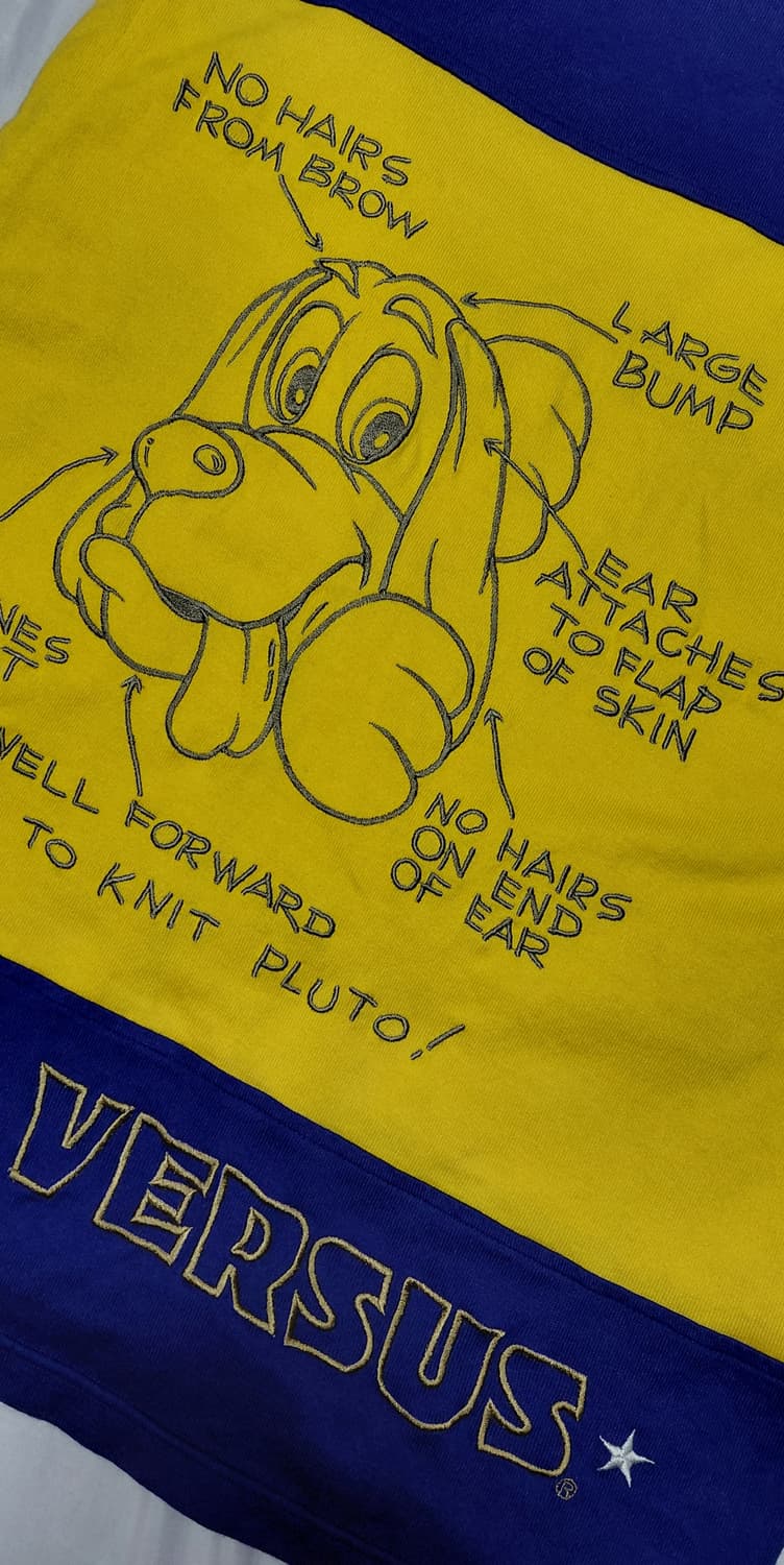 루이 버서스(LOUIS VERSUS) 플루토 캐릭터 자수 니트 베스트 상품이미지8