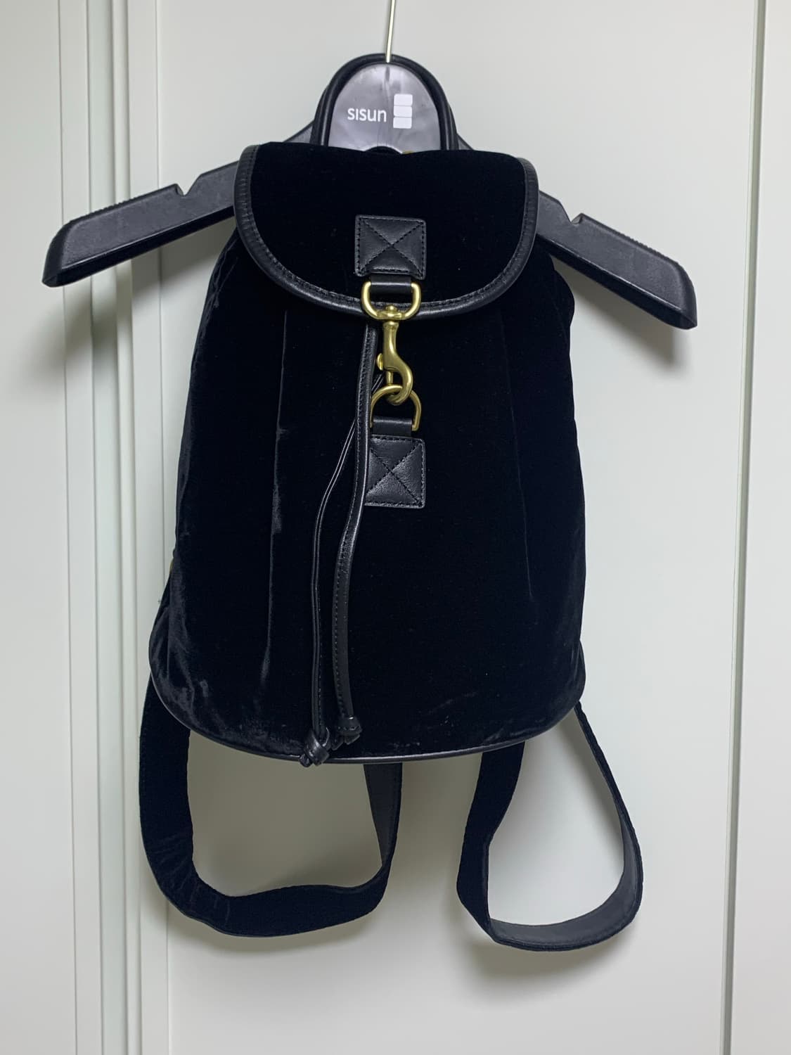 더바넷 벨벳 미니 백팩 블랙 상품이미지2