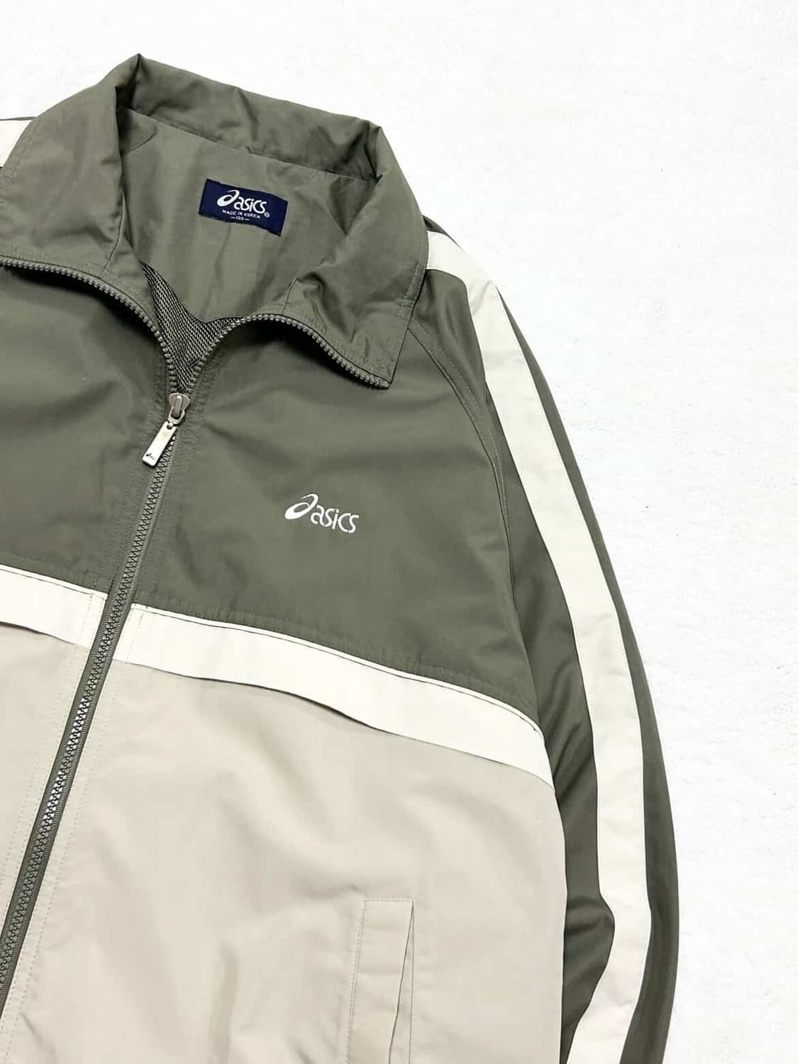 아식스 자수로고 카키배색 바람막이 상품이미지6