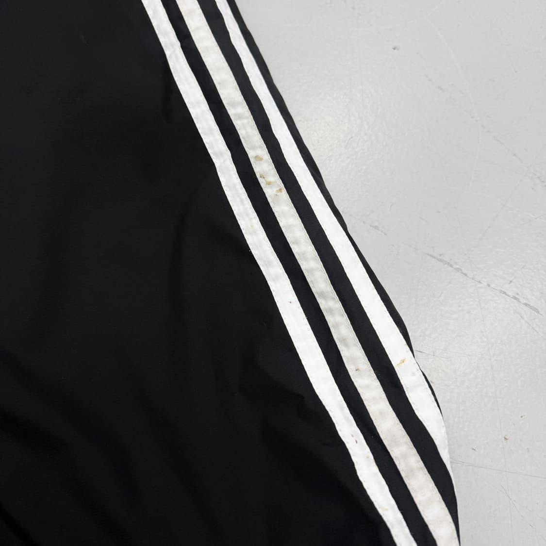 아디다스 00s 삼선 올드스쿨 바람막이 조거 트랙팬츠 상품이미지4