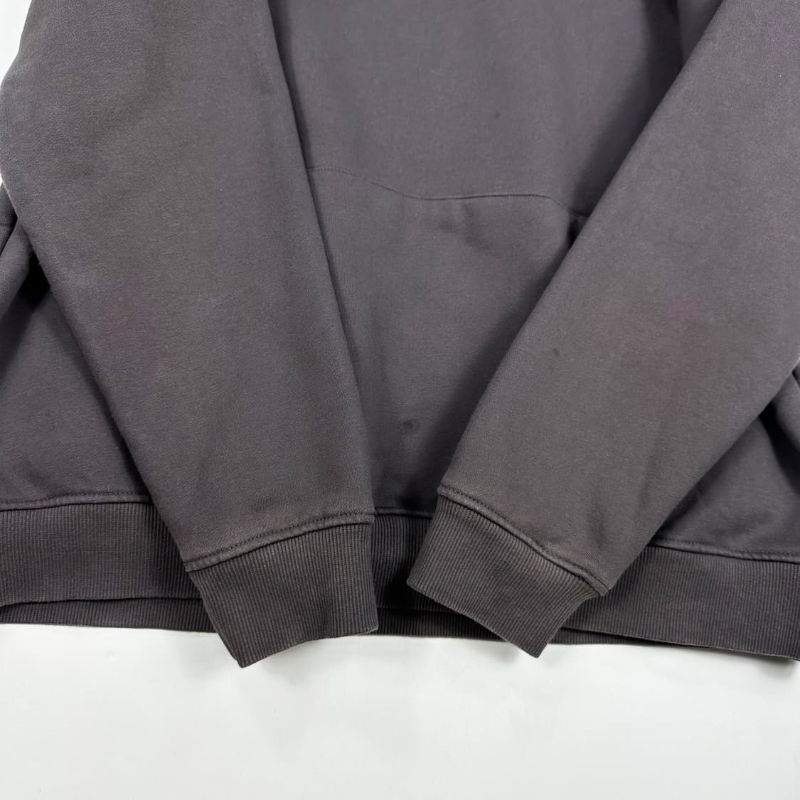 아이앱스튜디오 백로고 차콜 후드티 (XXL) 상품이미지6