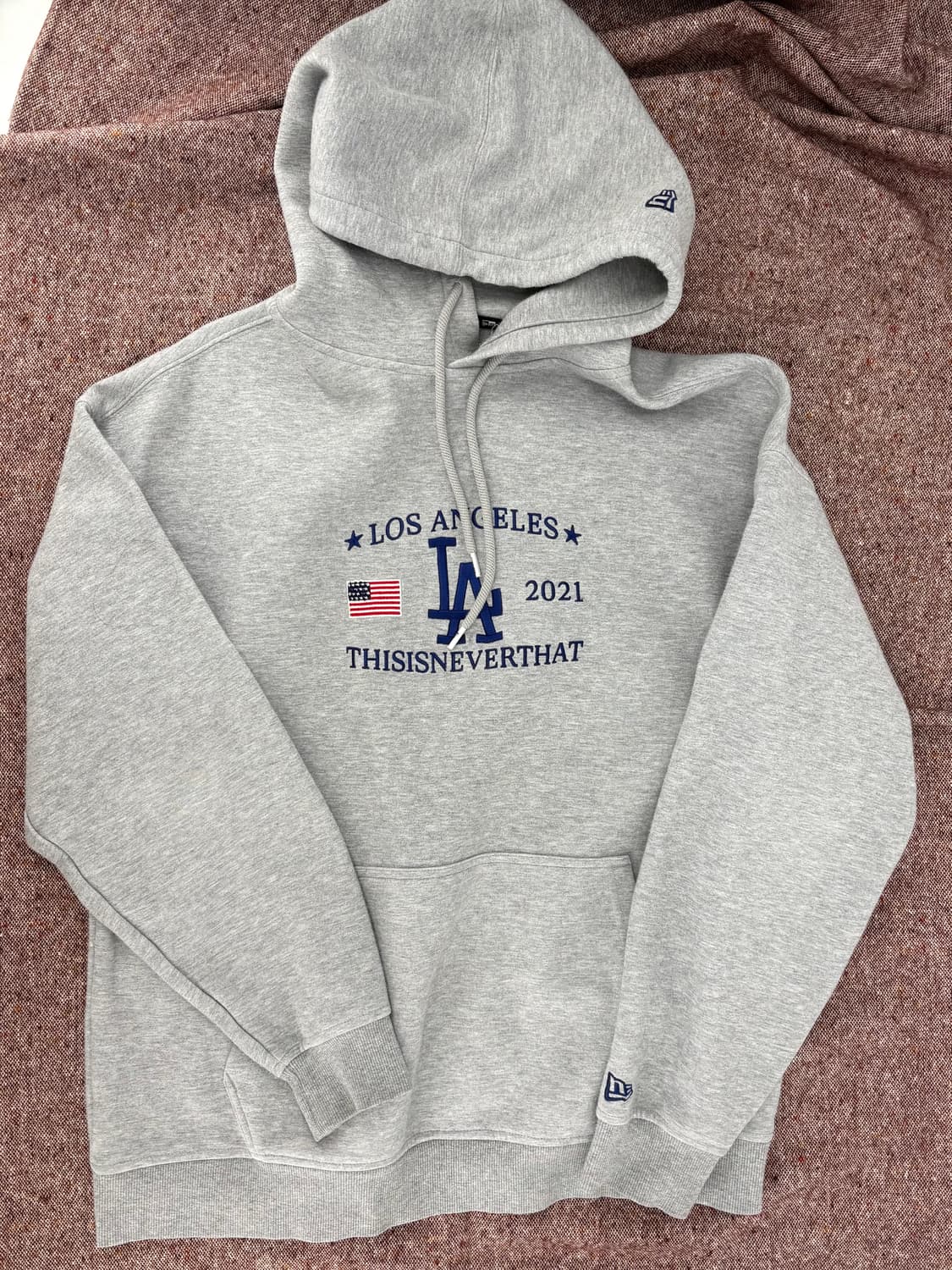 LA x THISISNEVERTHAT x NEW ERA 콜라보 후디 상품이미지1