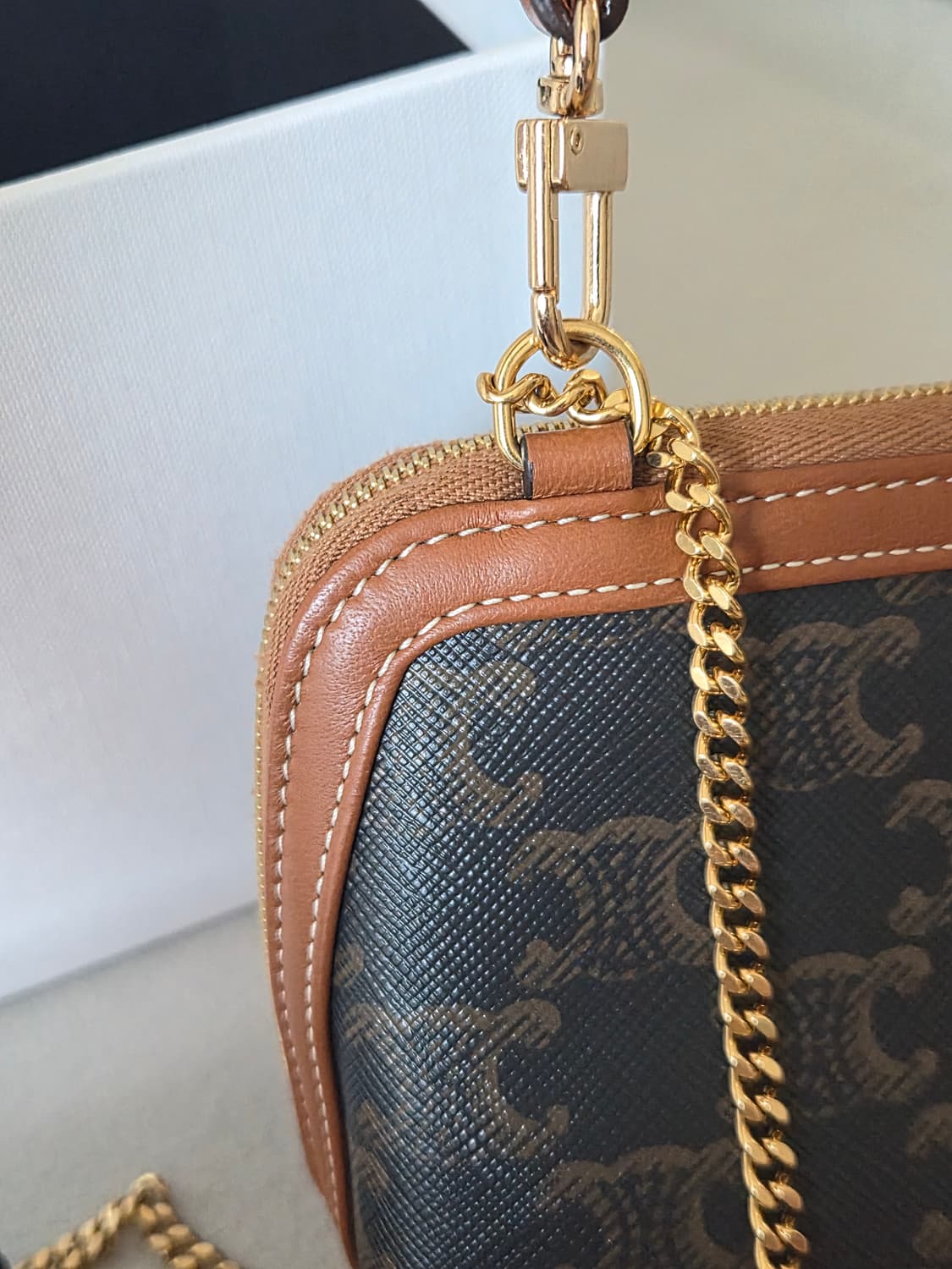 (이너백,스트랩포함)셀린느 트리오페 체인 클러치 탄 상품이미지6