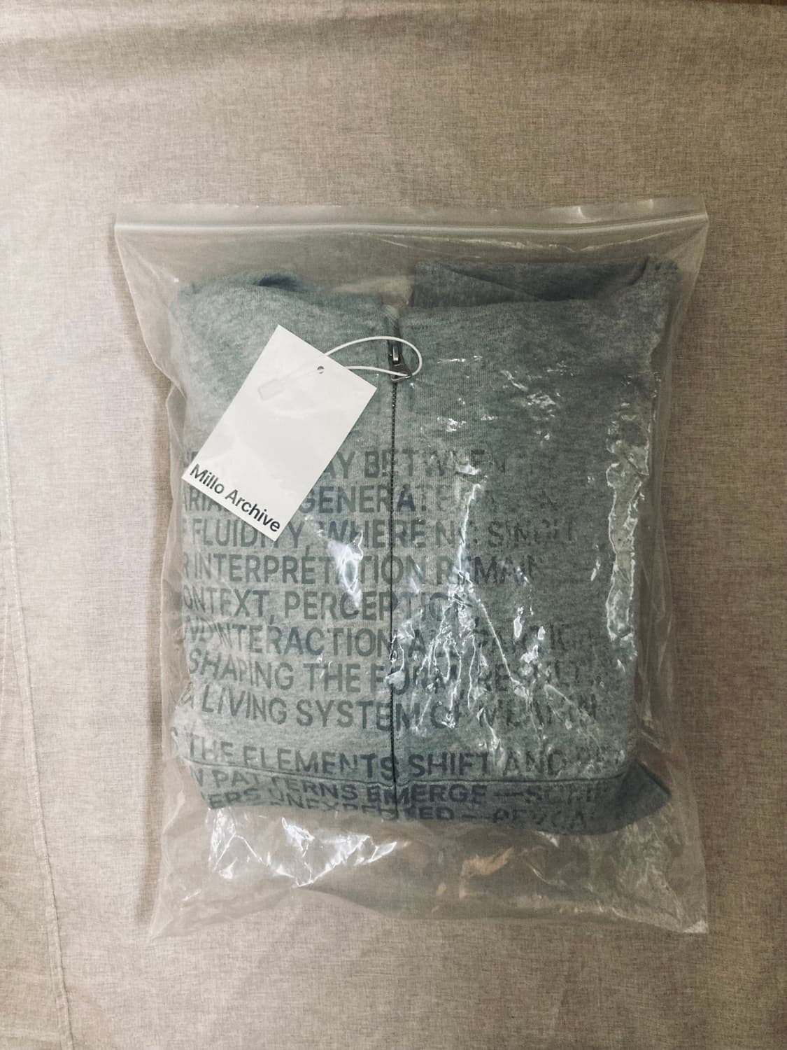 밀로아카이브 네오 서브타이틀 후디집업 상품이미지5