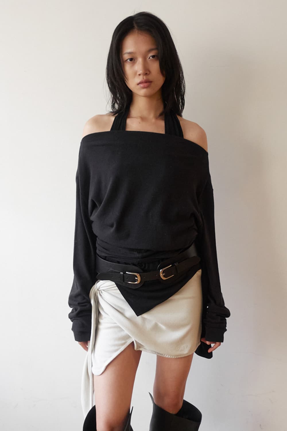 세릭 store exclusive 블랙 레이어드 홀터 탑 상품이미지2