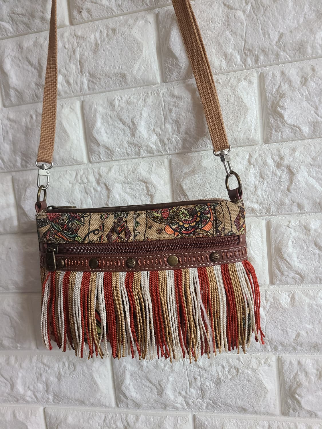 삭루츠 프린트 패턴 프린지 크로스백 상품이미지1