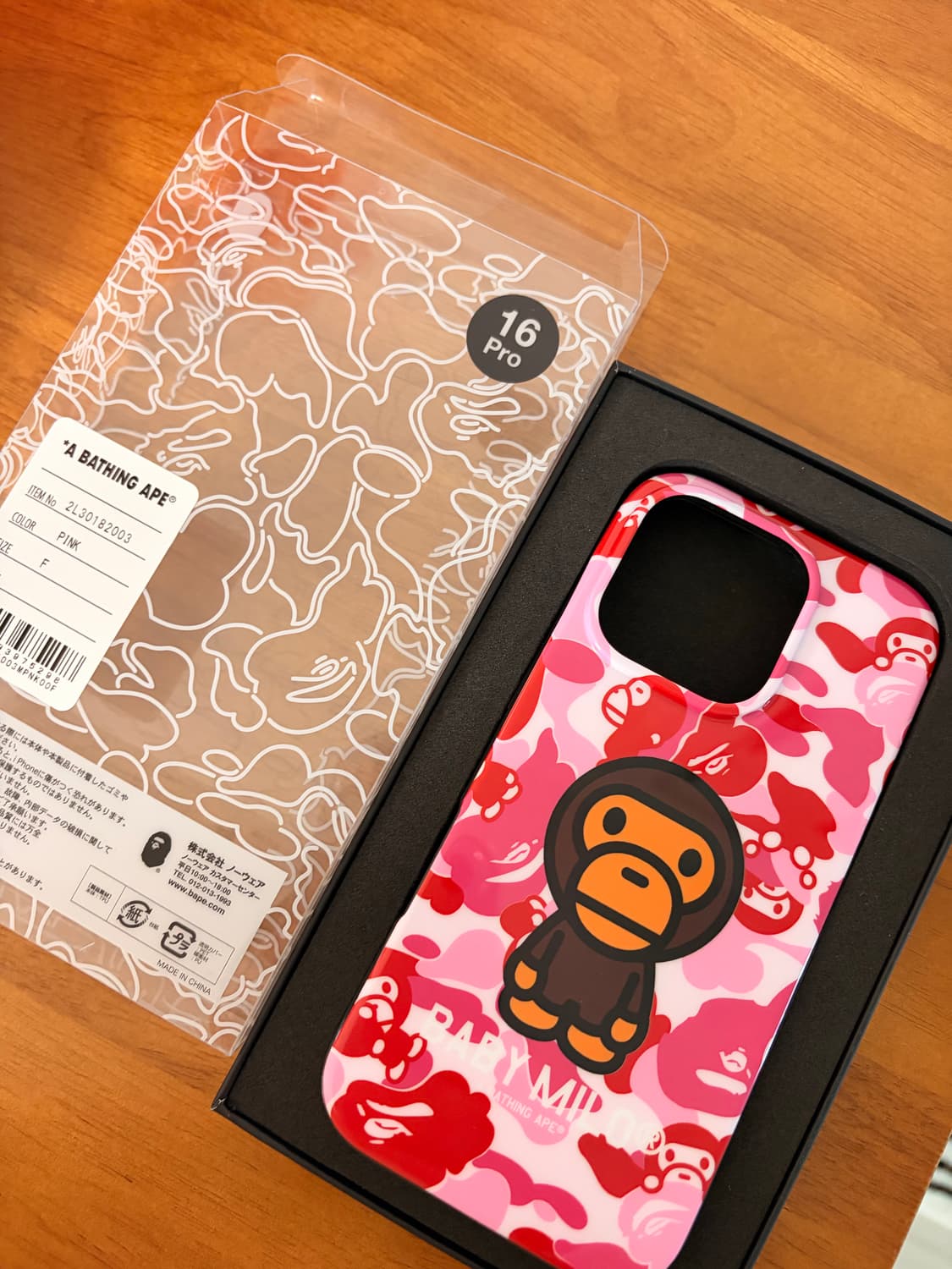 베이프 아이폰16프로 케이스 상품이미지2