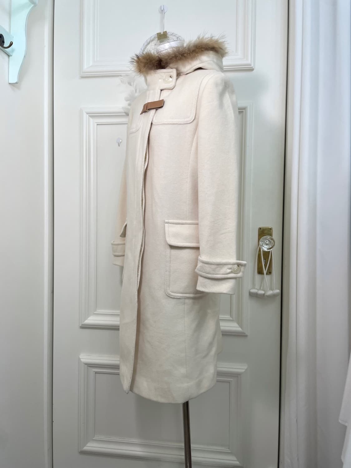 cream closed point racoon fur warm coat 상품이미지2