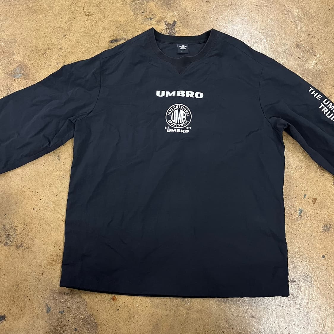 [정품/90] 엄브로 블랙 풀오버 웜업 b14 상품이미지3