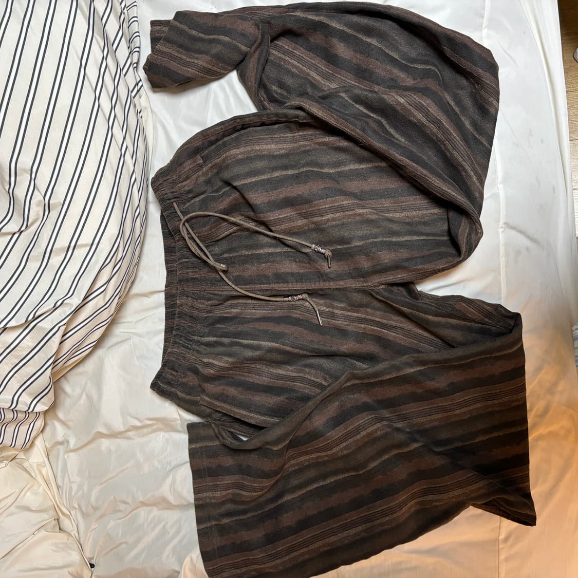 앤더슨벨 스트라이프 바지 (M) 상품이미지3