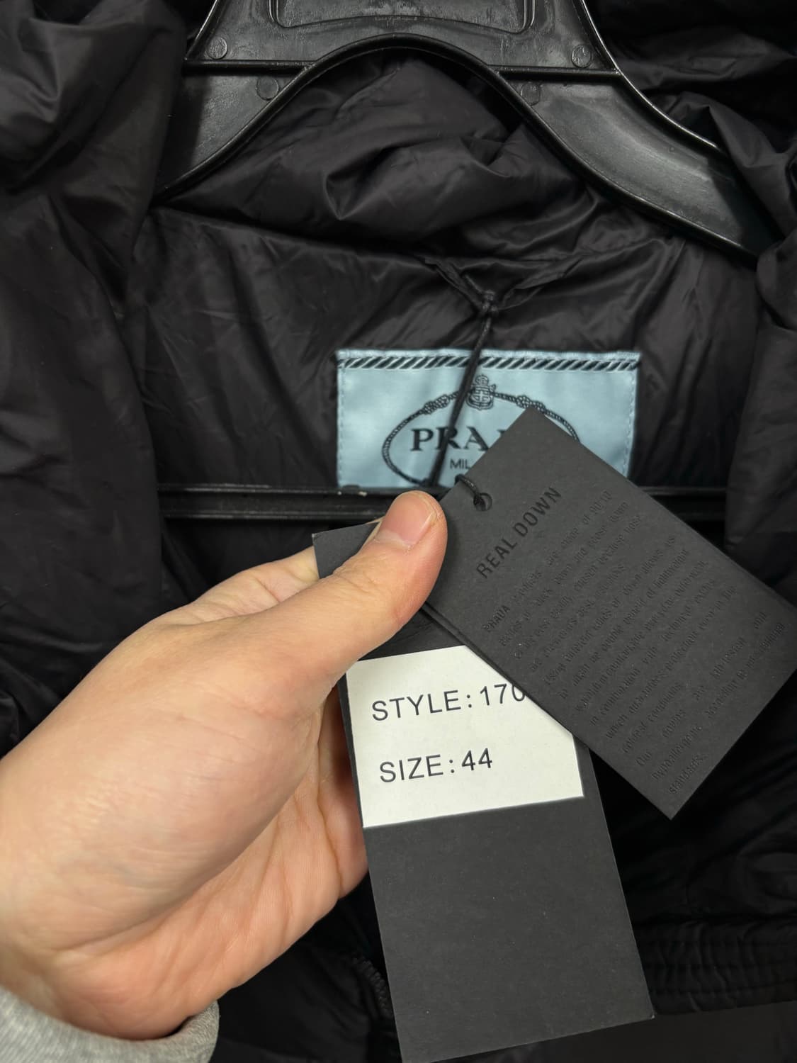 데미지) 프라다 삼각로고 롱 다운패딩44 상품이미지8