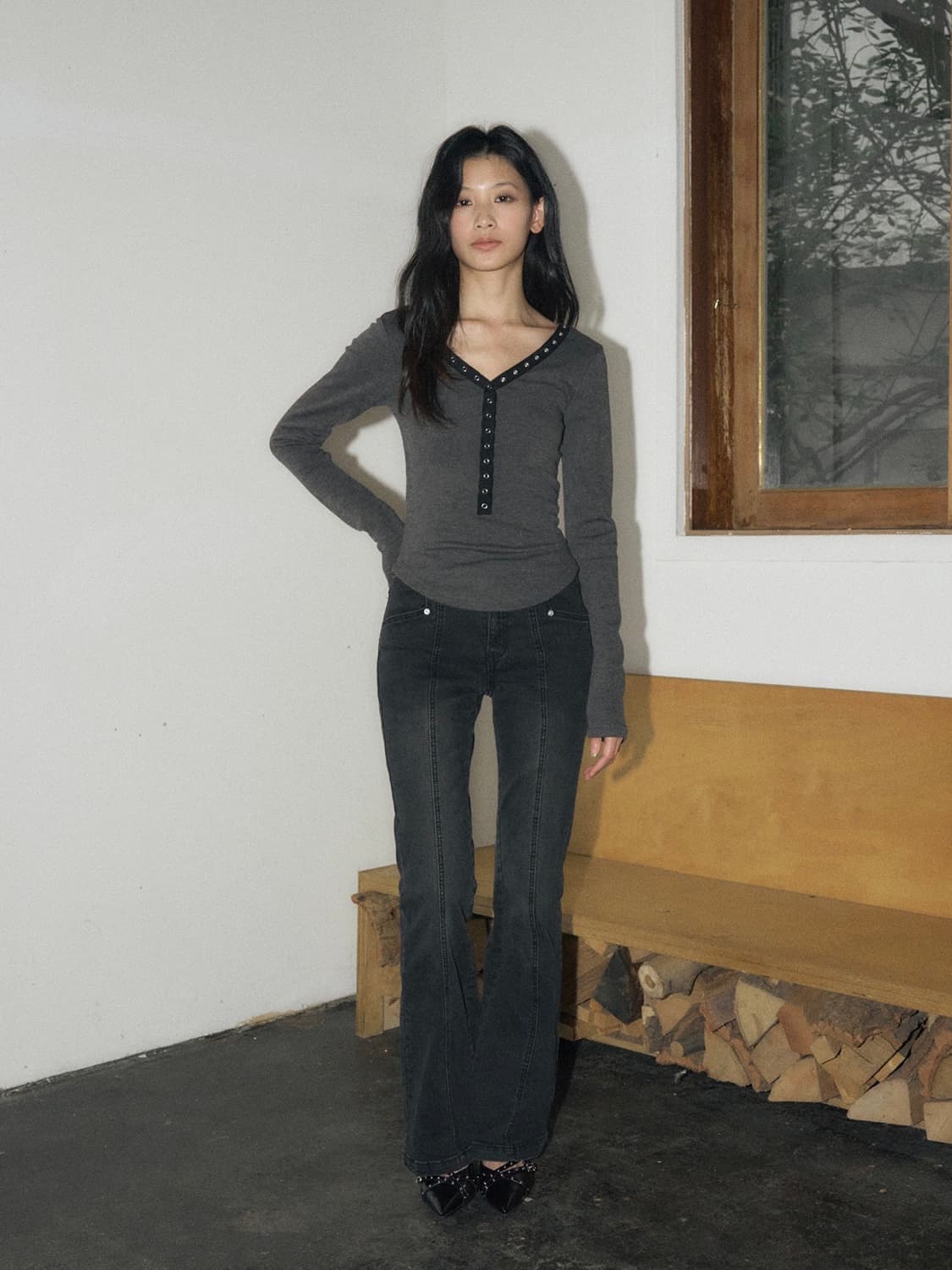 헬레네파리스 스냅 네크라인 롱 슬리브 차콜 상품이미지6