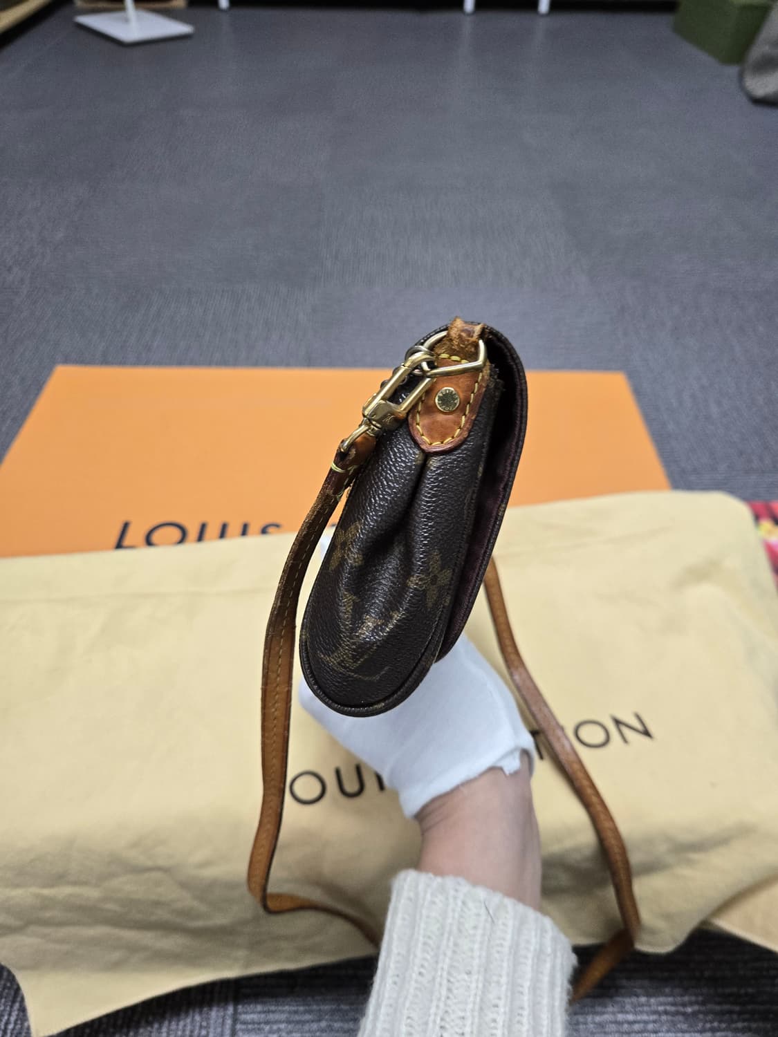 [특가][정품]루이비통 페이보릿 크로스백 상품이미지5