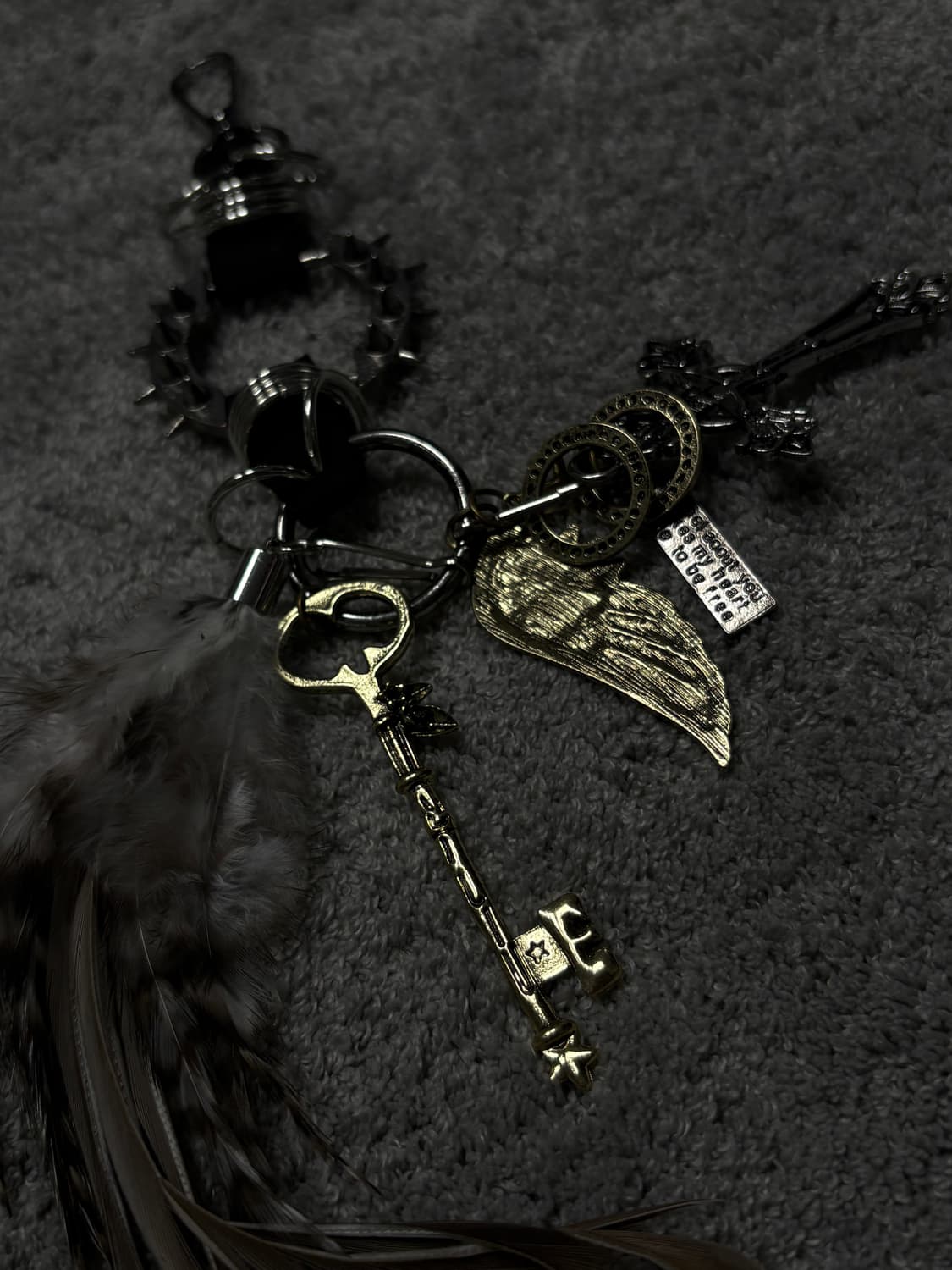 Gothic v-kei Spike feahter Cross charm 상품이미지2