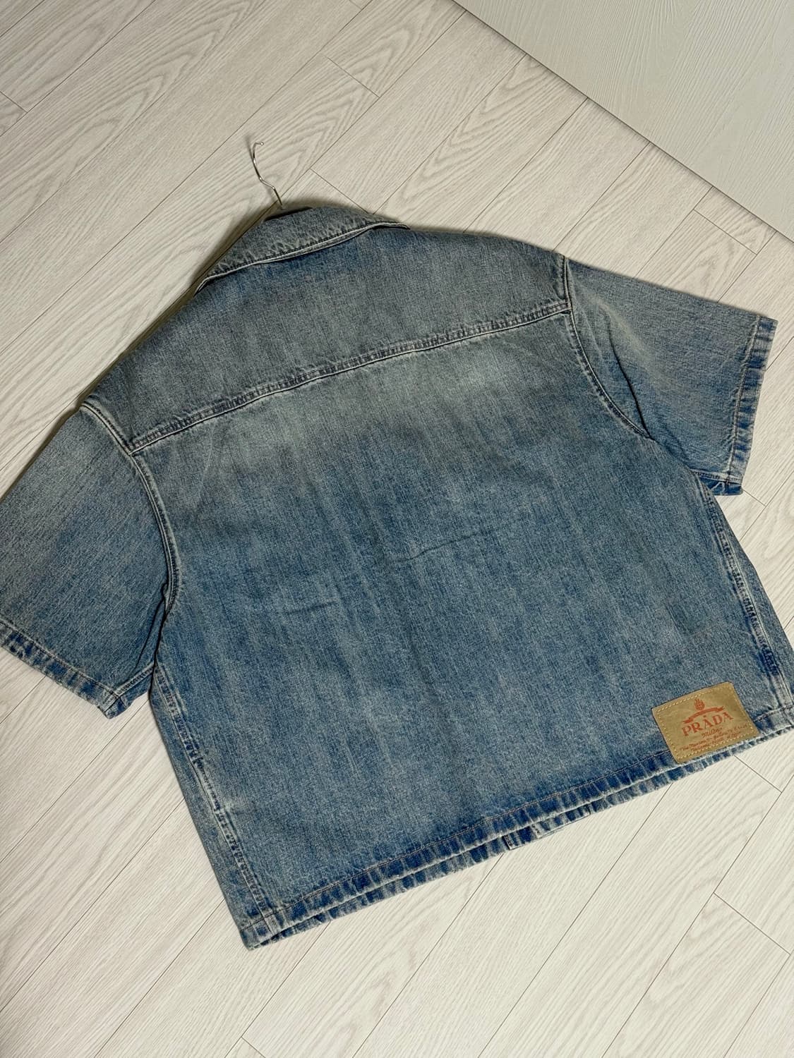 [XXL] 프라다 25ss 데님 소재 볼링 셔츠 상품이미지4