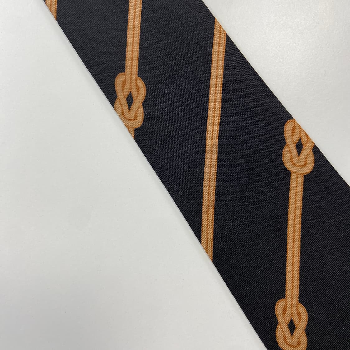 구찌(GUCCI)  명품 정품 넥타이 10.3cm 상품이미지8