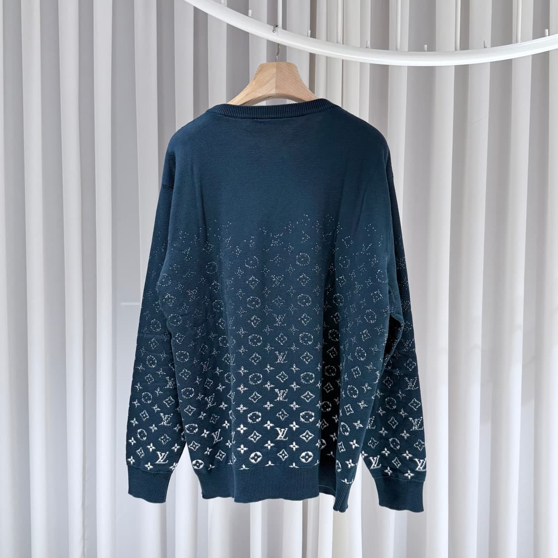 2XL / 루이비통 모노그램 그라데이션 니트  상품이미지4