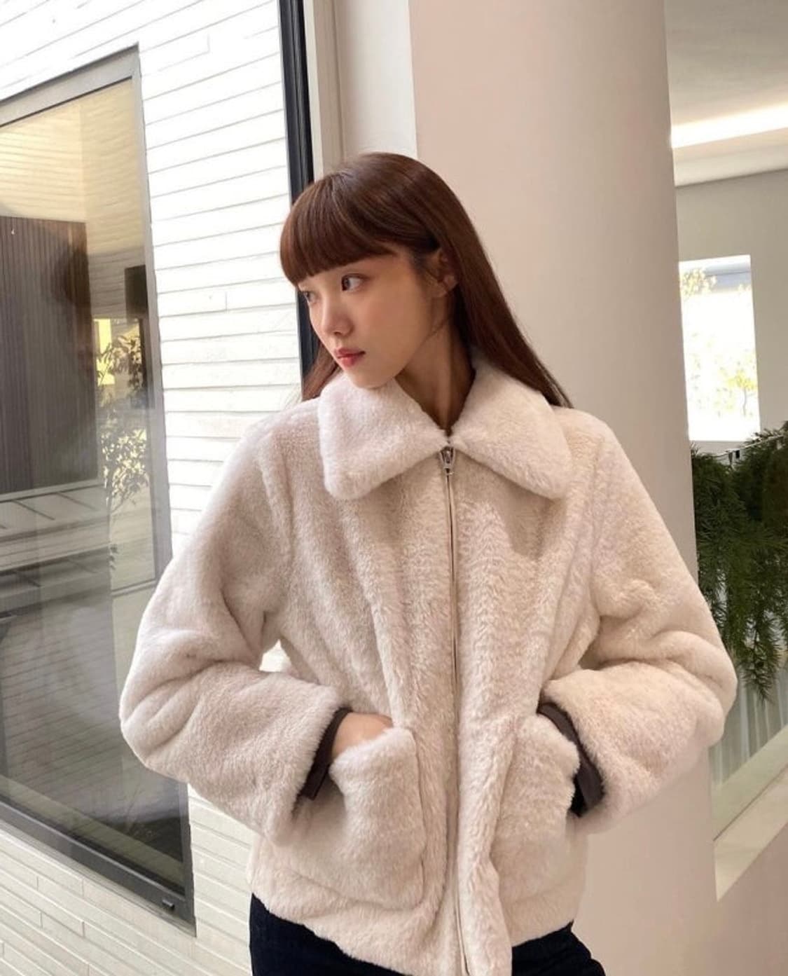 프론트로우 이성경 퍼자켓 M 아이보리 크림 무스탕 상품이미지1