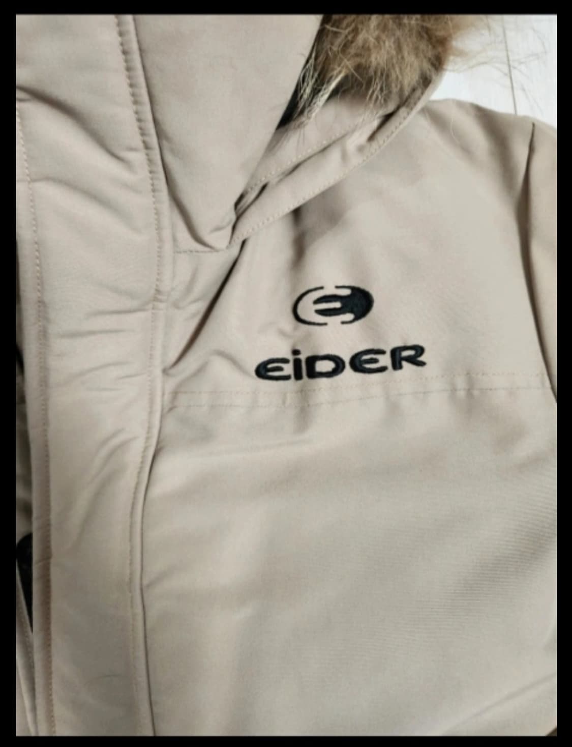 아이더 카라스 다운 패딩 점퍼 M

사용감외에 오염 하자 없이 깨끗해요
 상품이미지2