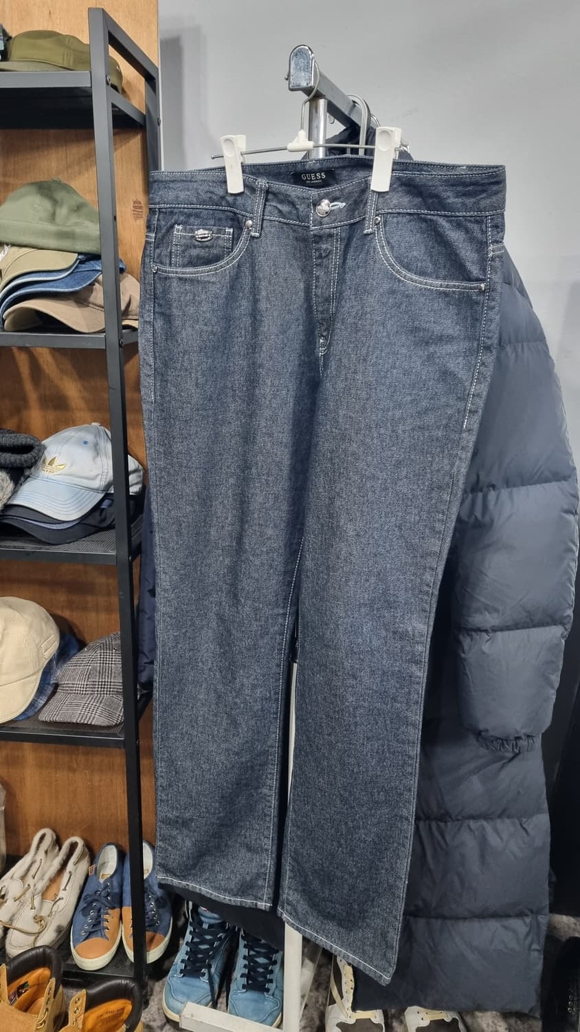 guess)) 게스진 거의새거급 청바지 36사이즈(허리반품47) 상품이미지1