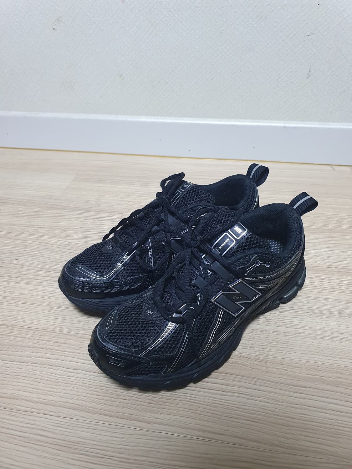 뉴발란스 1906R 블랙 운동화 270 상품이미지4