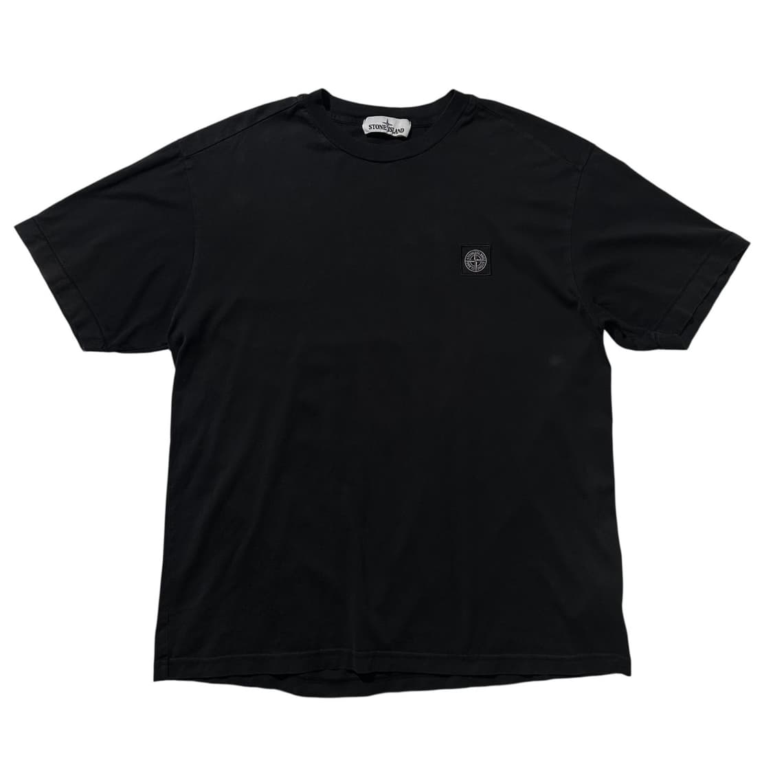 (매장판) 스톤아일랜드 체스트 로고 반팔 티셔츠 블랙 상품이미지1