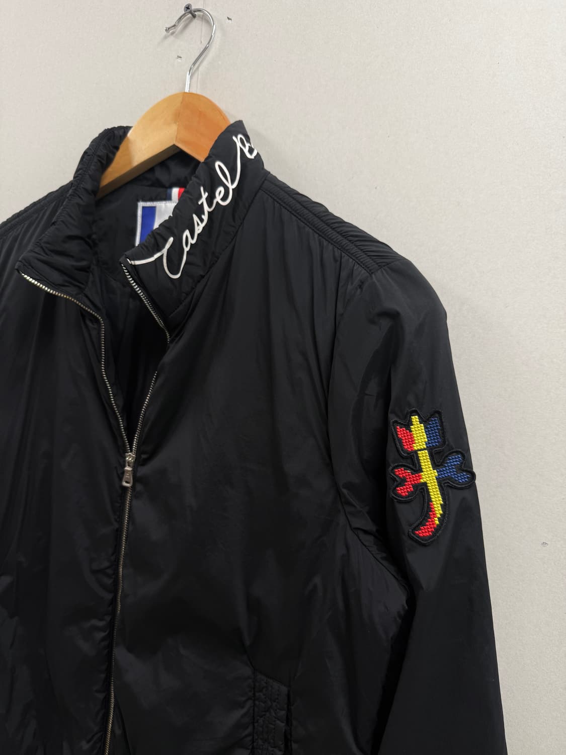 여성 95 / 까스텔바작 숏 봄버 점퍼 블랙 상품이미지3