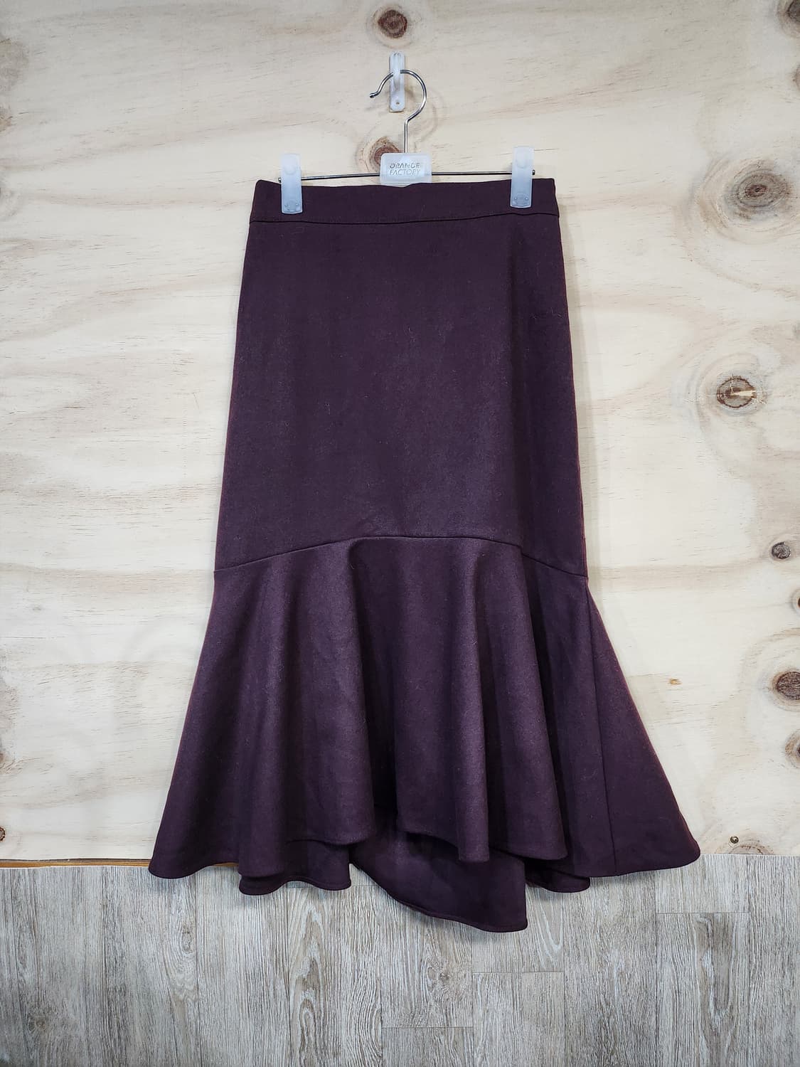 562) 에잇세컨즈 플레어 머메이드 스커트 상품이미지1