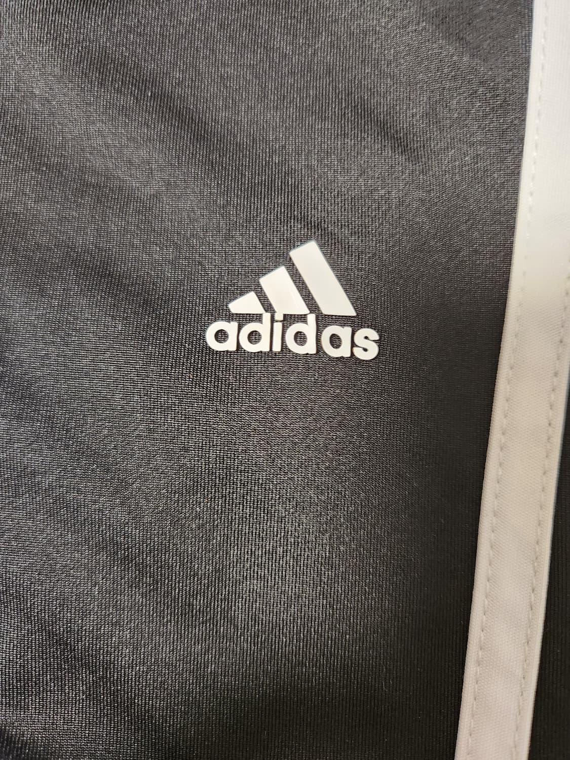 새상품급)아디다스 손나은 레깅스 aj9366 사이즈s

여러 중고사이트에 상품이미지4