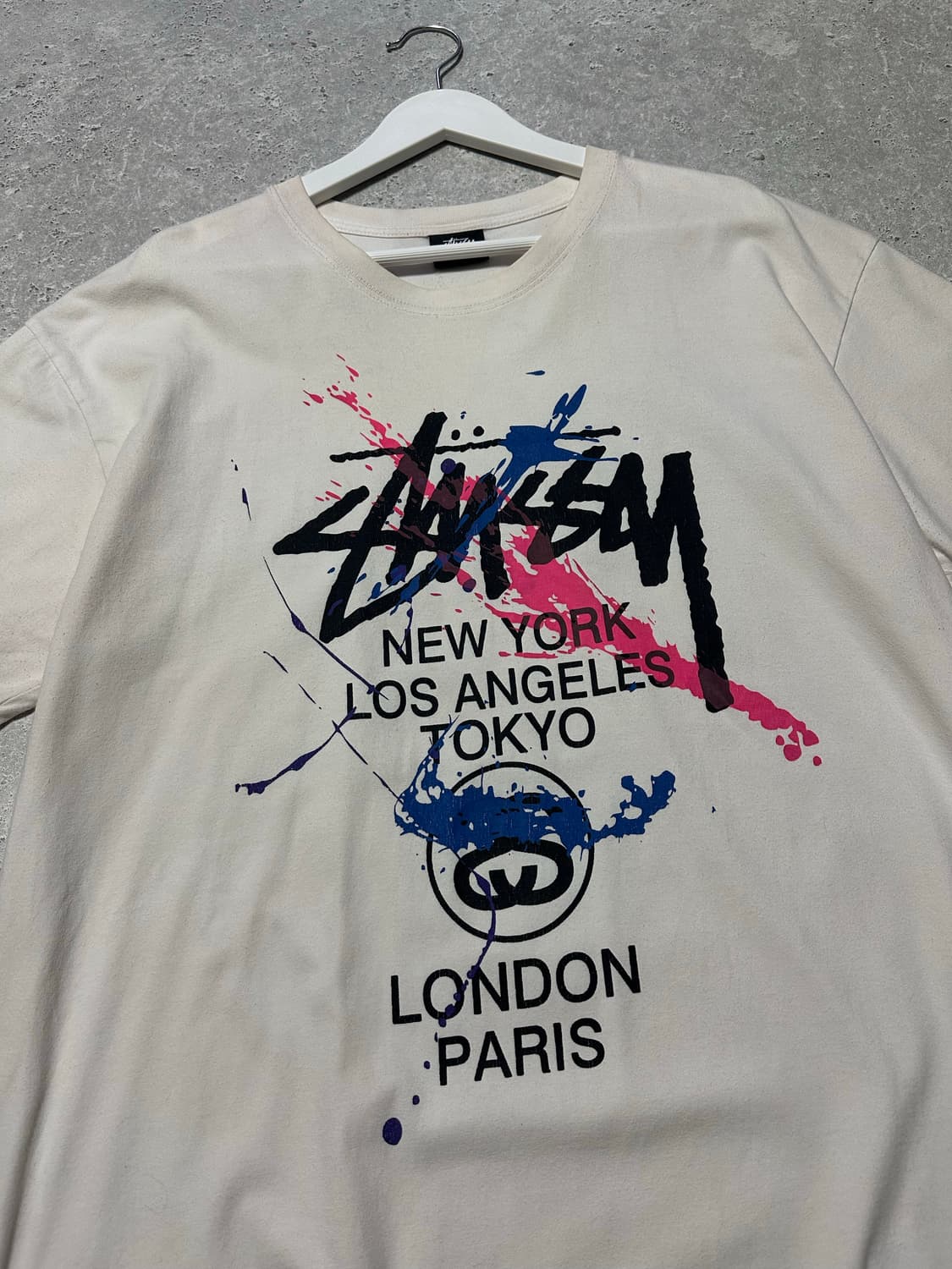 스투시 페인팅 월드투어 화이트 반팔티 상품이미지3