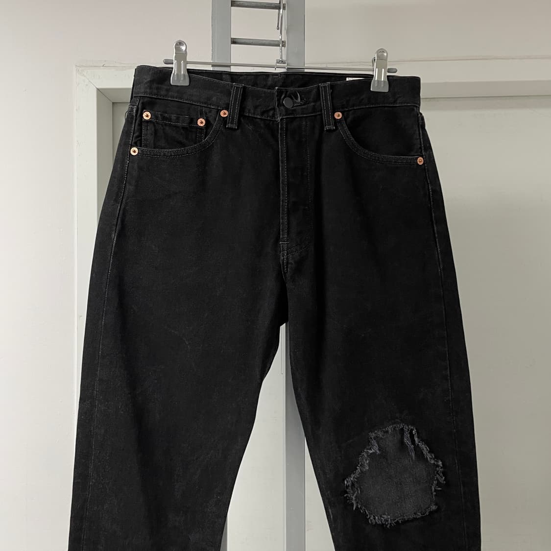 TRANSFERENCE 흑청 데님 팬츠 -(W) 상품이미지2