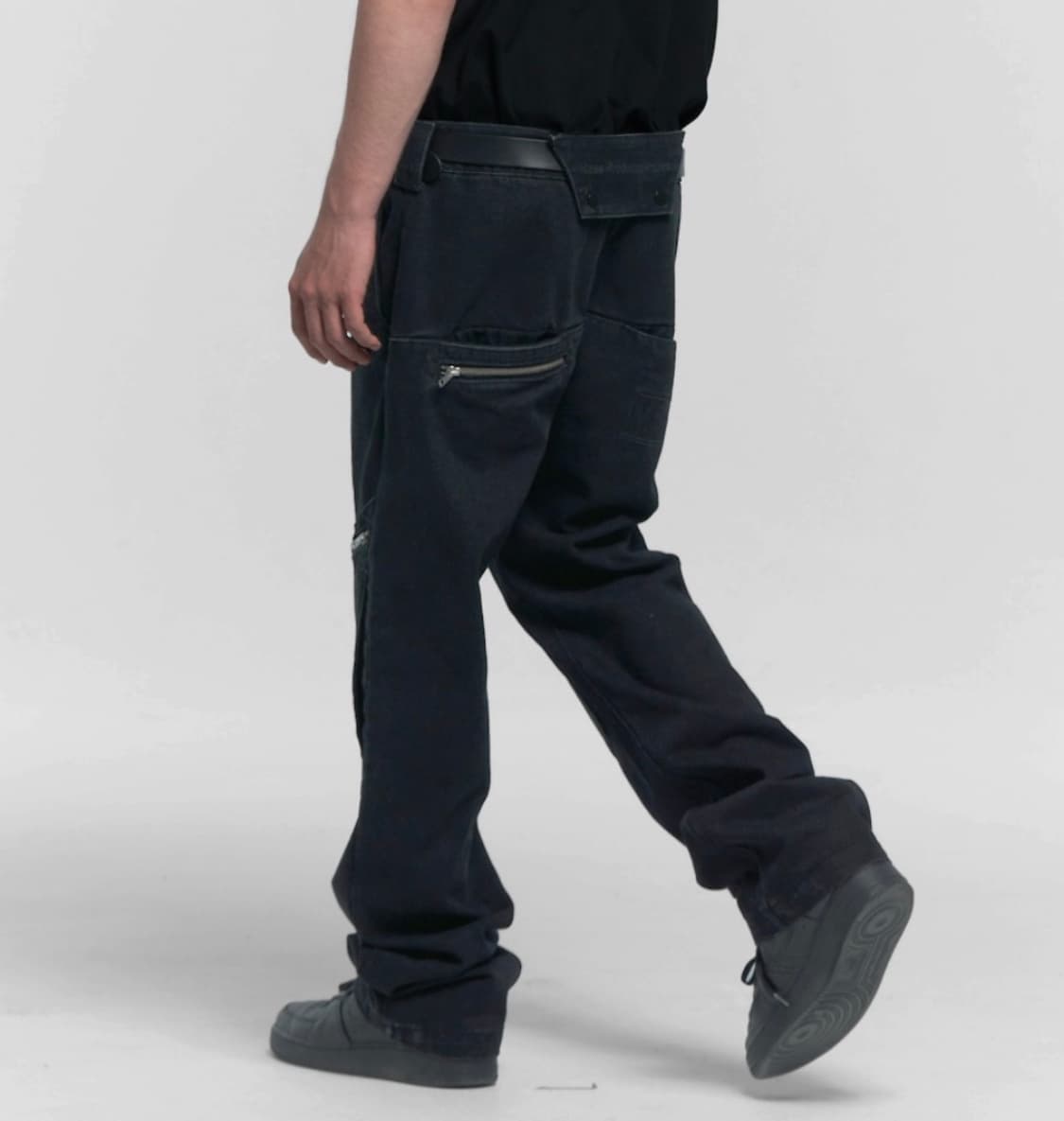 (L) 플라스틱 프로덕트 리빌드 포켓 팬츠 블랙 상품이미지1