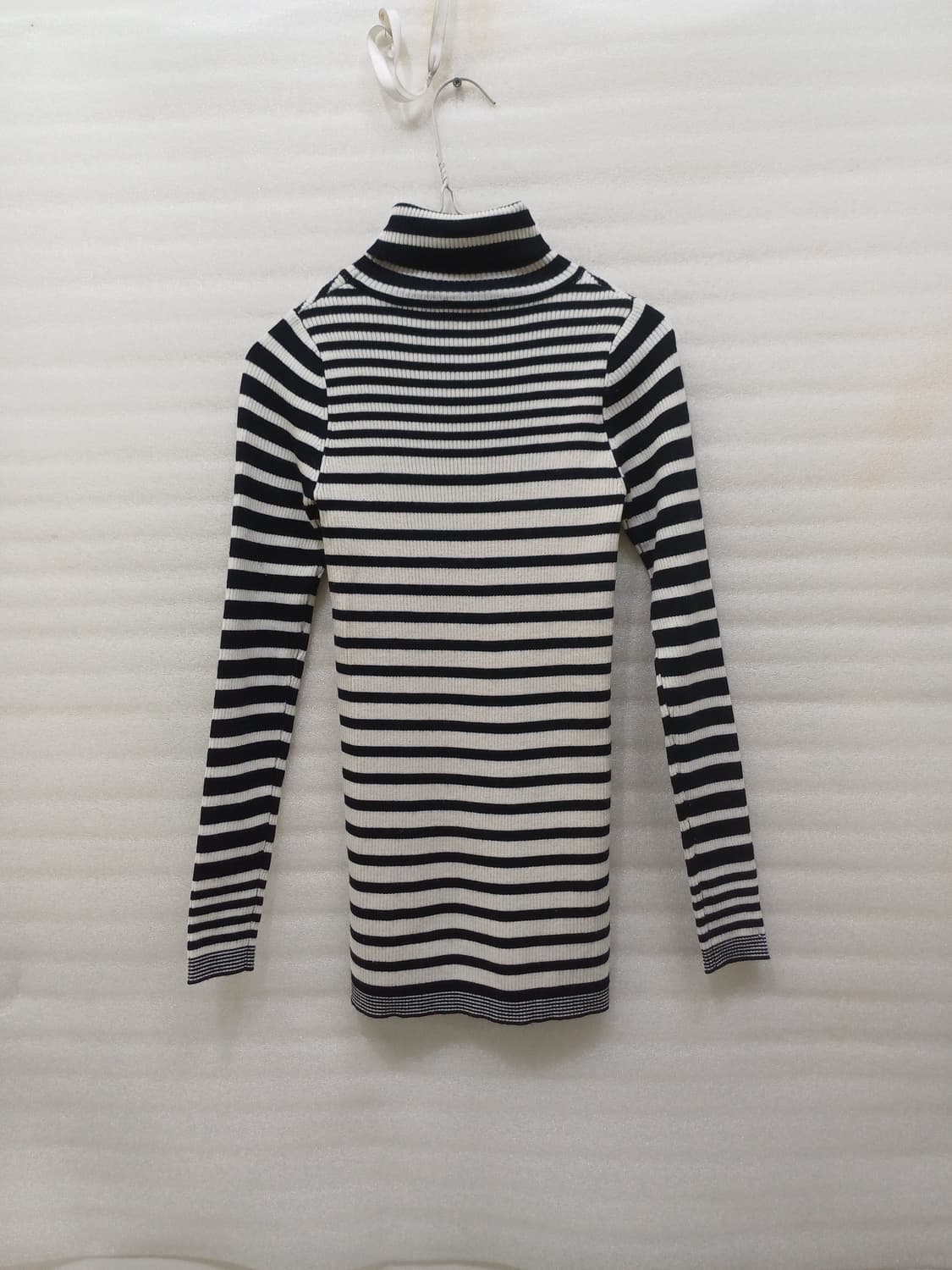 산드로 이너 목폴라 골지 니트 블랙 단가라 여성 XS S 사랑봉봉 상품이미지1