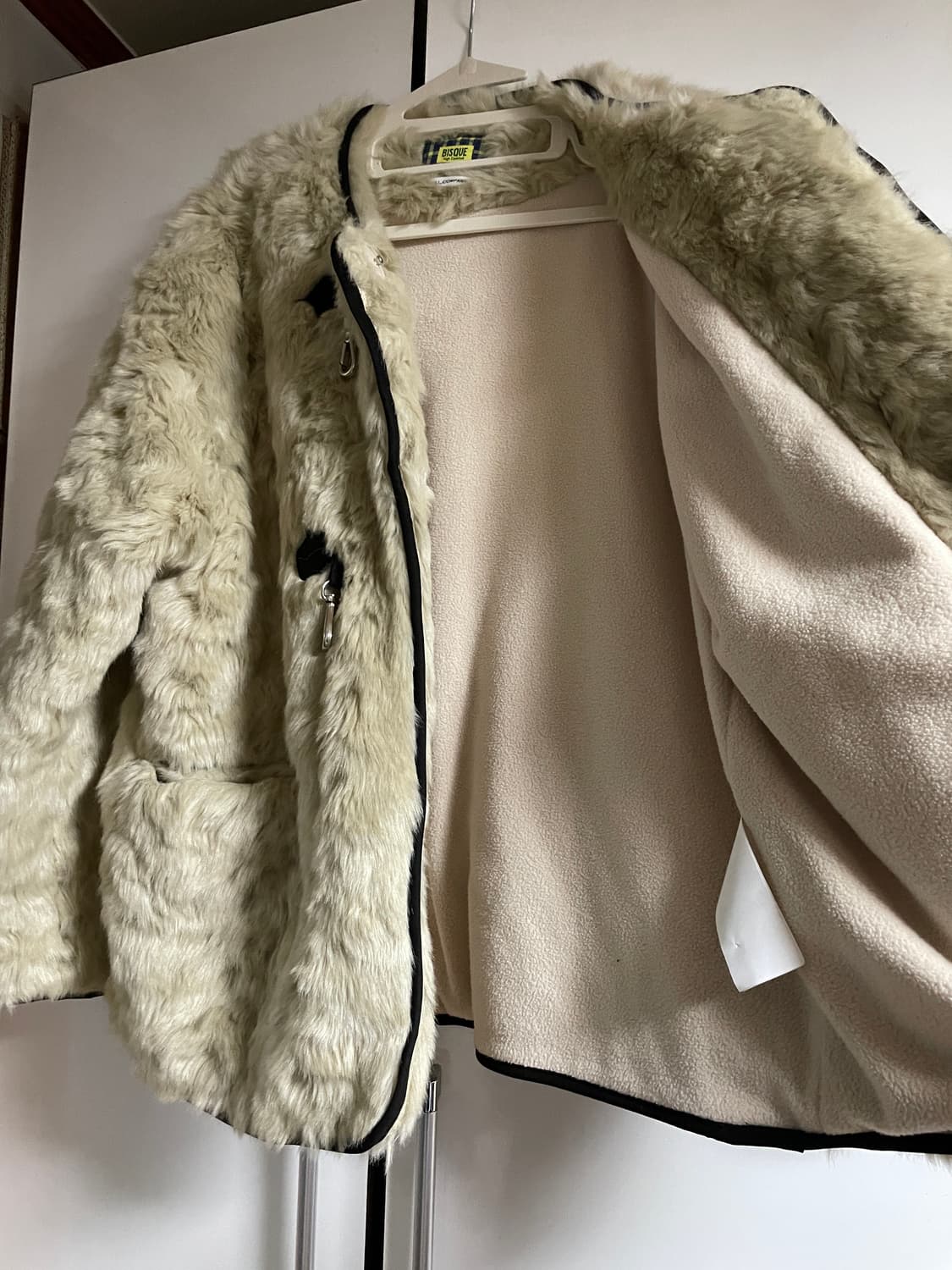 리리컴퍼니 토글 퍼자켓 베이지 새제품 상품이미지4